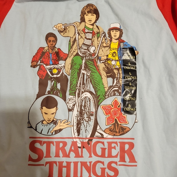 🎯nwt stranger things tee - Picture 3 of 5
